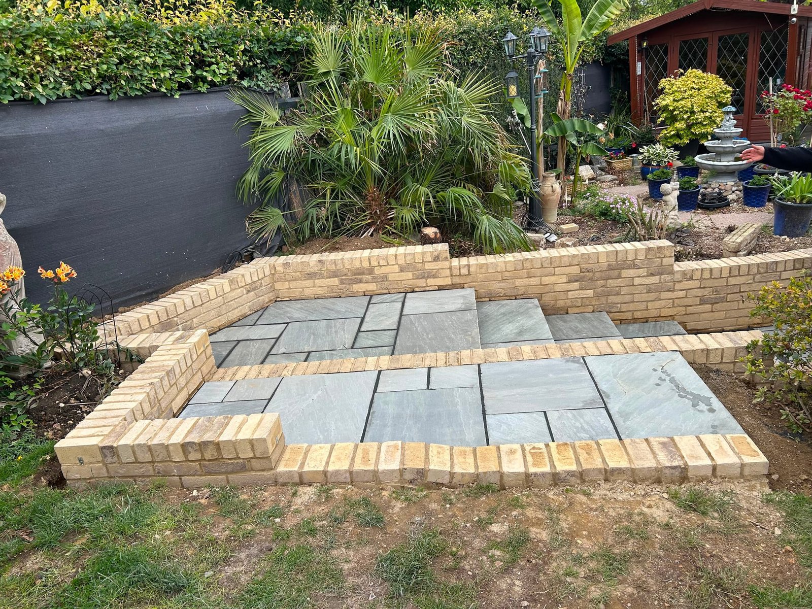 Retaining wall